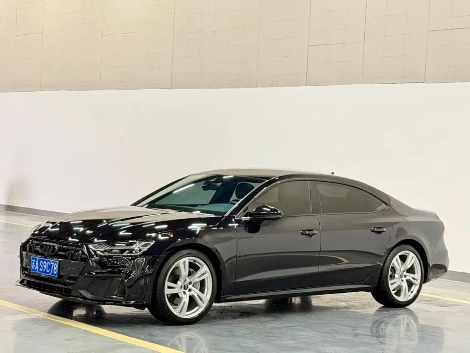 Audi A7L 45 TFSI quattro S-line Vision Gloss Black Package 2023