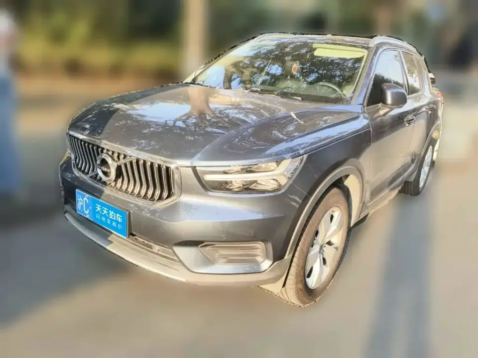 Volvo XC40 Model T4 AWD Smart Drive Fashion Edition 2022