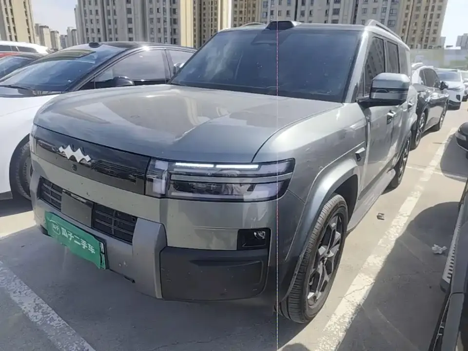 Fangchengbao Titanium 7 AWD Base Model 2025