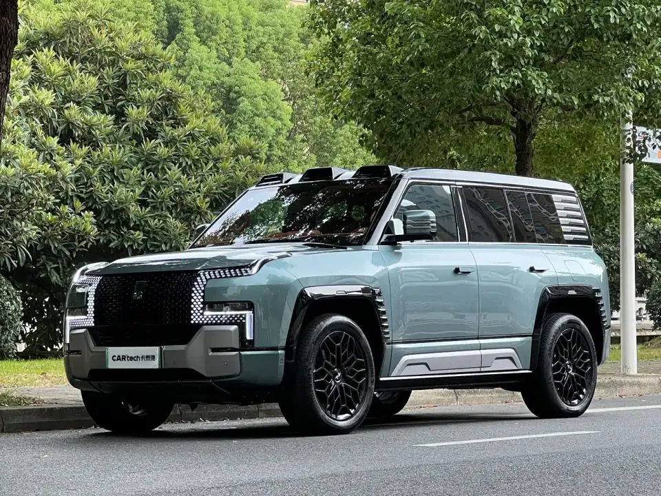 Yangwang U8 Luxury Edition 2024