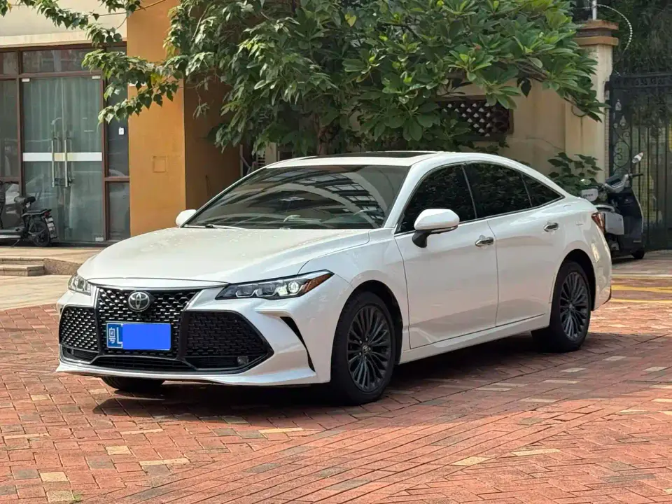Toyota Avalon 2.0L XLE Premium Edition (China VI) 2020