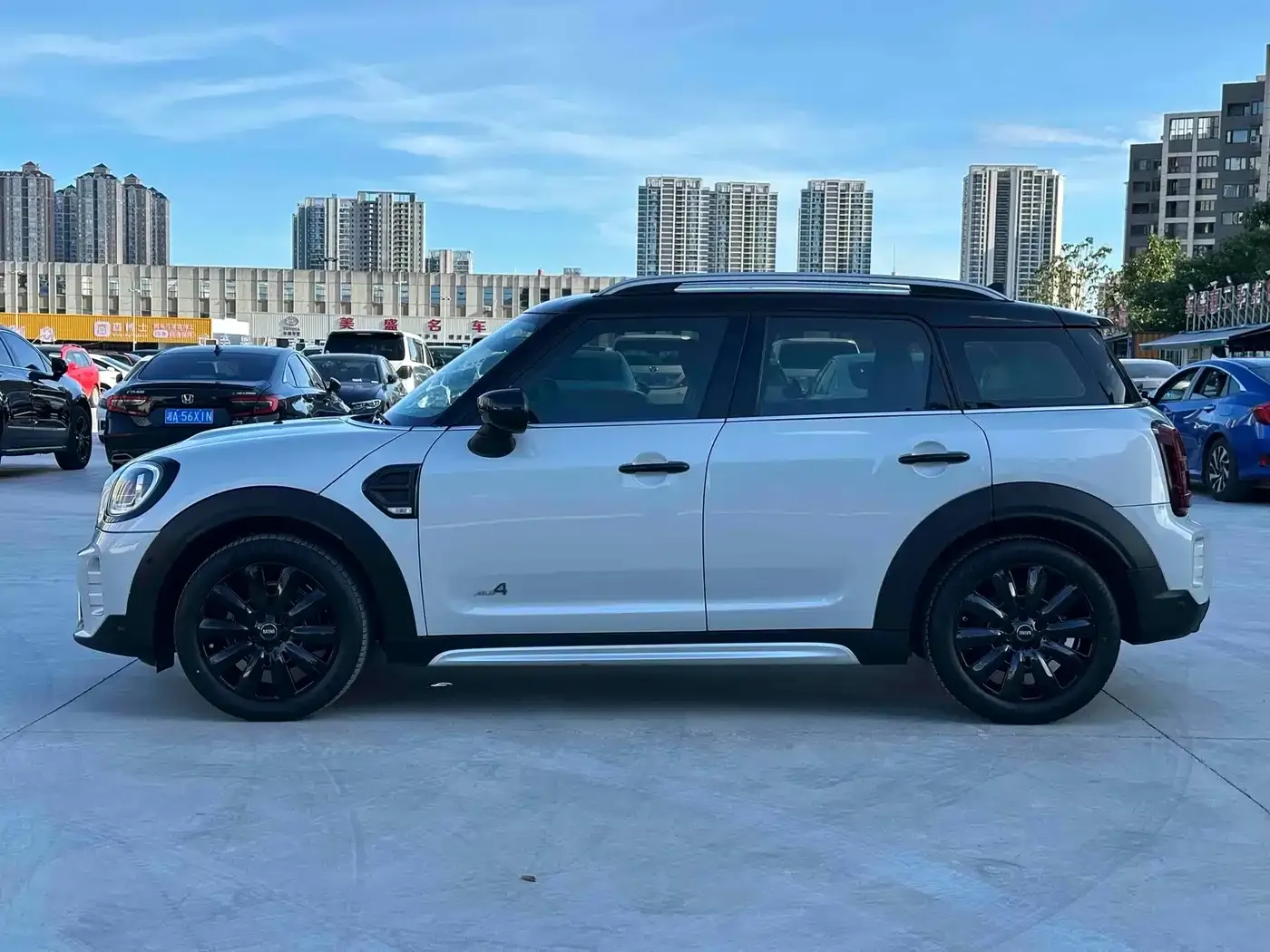 Mini COUNTRYMAN 1.5T COOPER ALL4 Connoisseur 2022 — фото 7