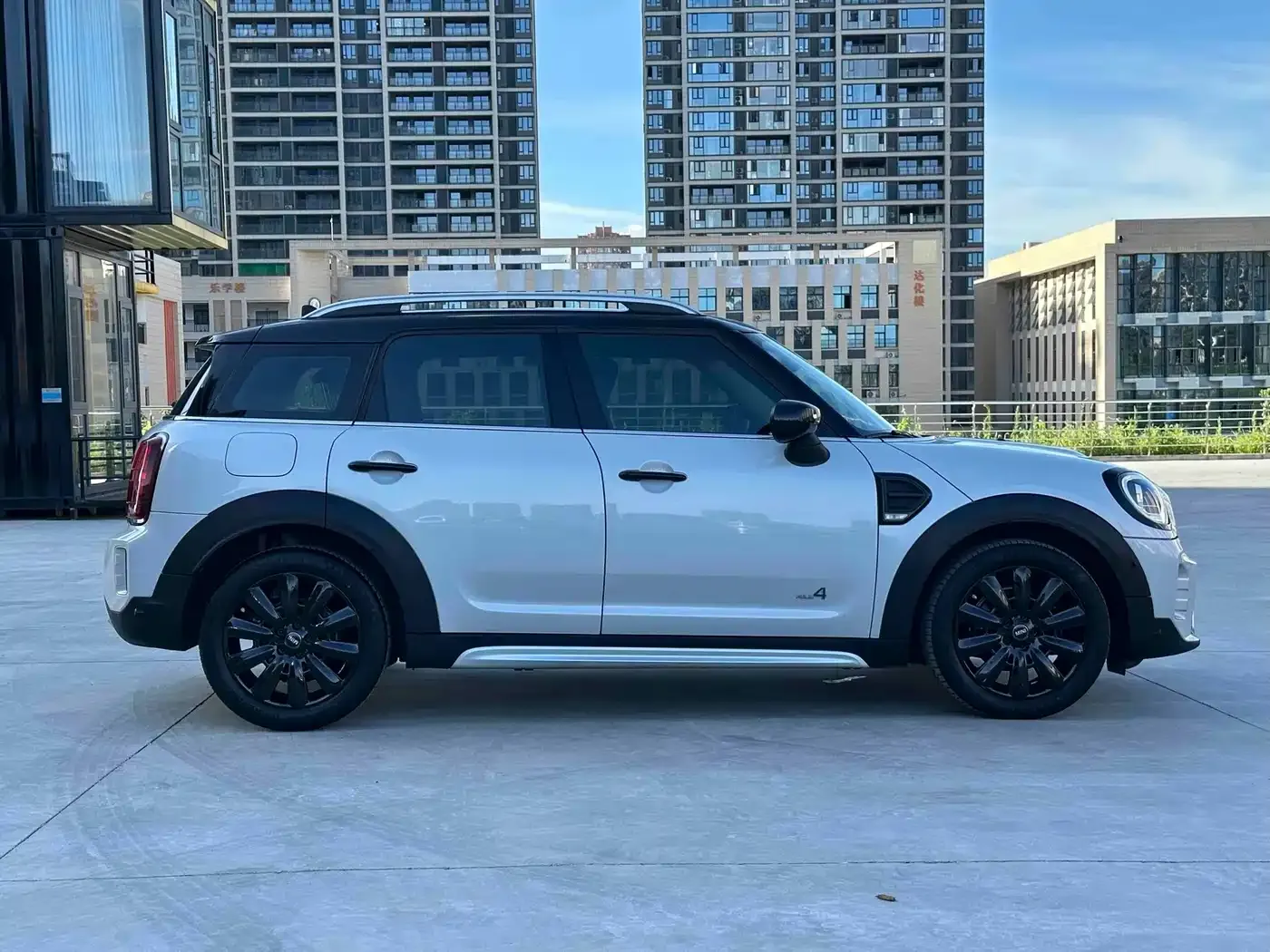 Mini COUNTRYMAN 1.5T COOPER ALL4 Connoisseur 2022 — фото 8