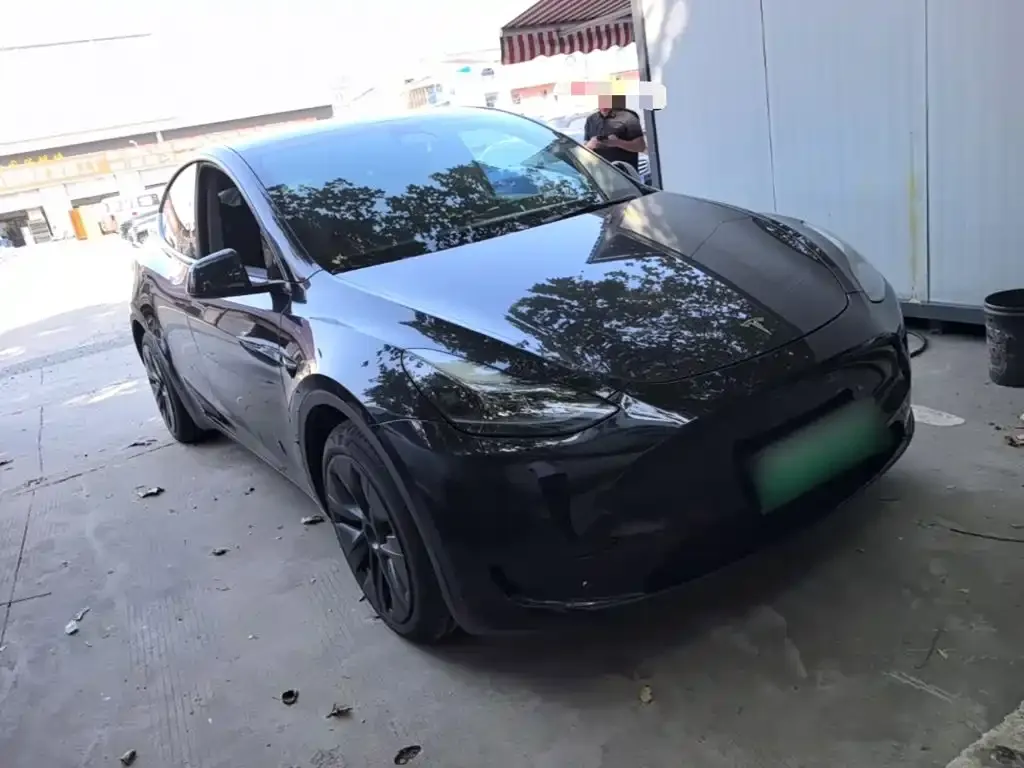 Tesla Model Y Facelift Rear-Wheel Drive Version 2023 — фото 4