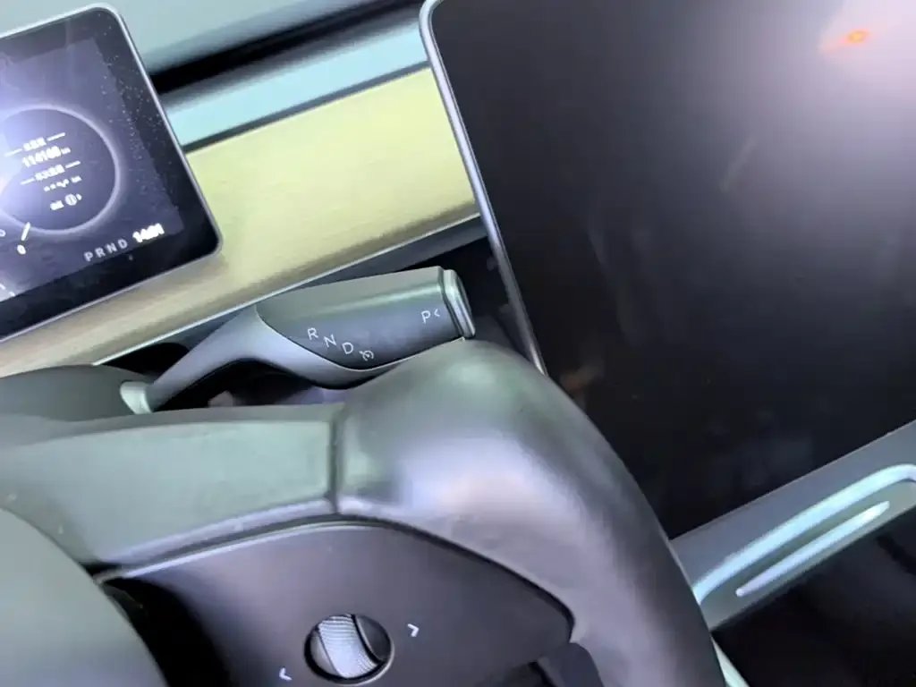 Tesla Model Y Facelift Rear-Wheel Drive Version 2023 — фото 14