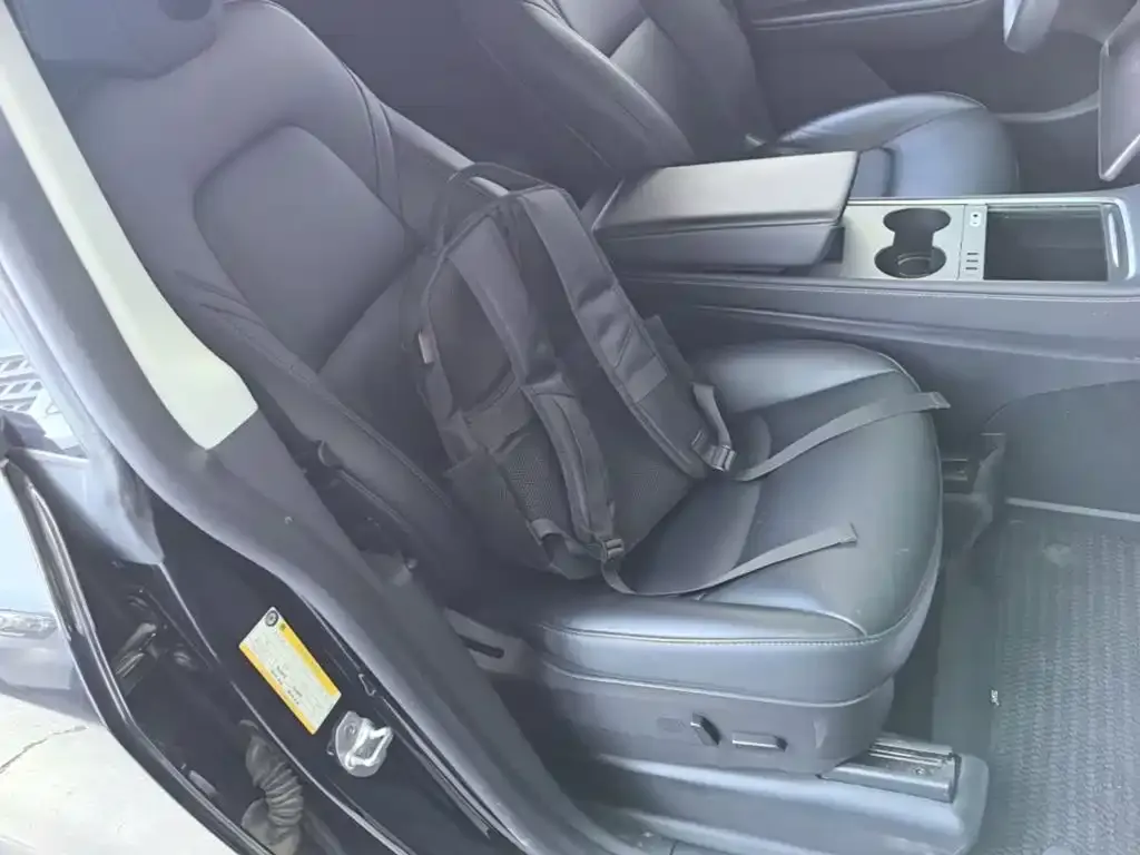 Tesla Model Y Facelift Rear-Wheel Drive Version 2023 — фото 25