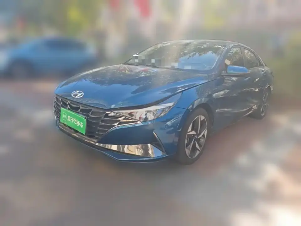 Hyundai Elantra 1.5L CVT LUX Premium Edition 2022