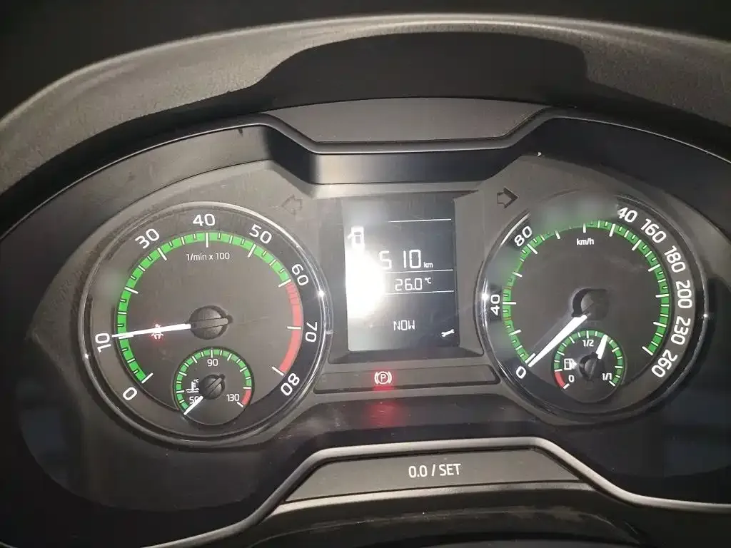 Skoda Octavia 1.5L Manual Standard China VI 2020 — фото 4