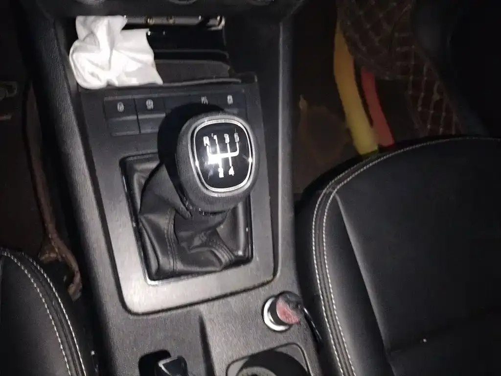 Skoda Octavia 1.5L Manual Standard China VI 2020 — фото 7