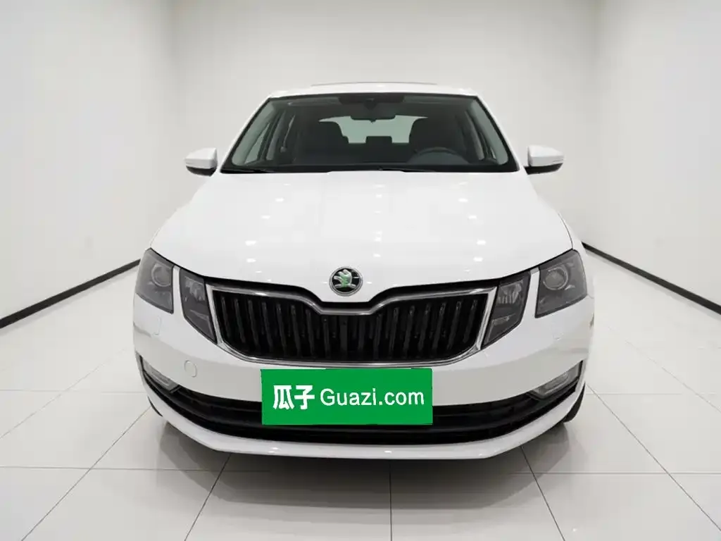 Skoda Octavia 1.5L Manual Standard China VI 2020 — фото 23