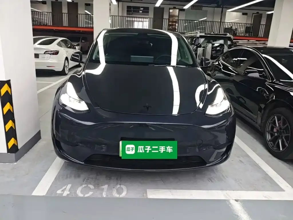 Tesla Model Y Rear-Wheel Drive Version 2024 — фото 3
