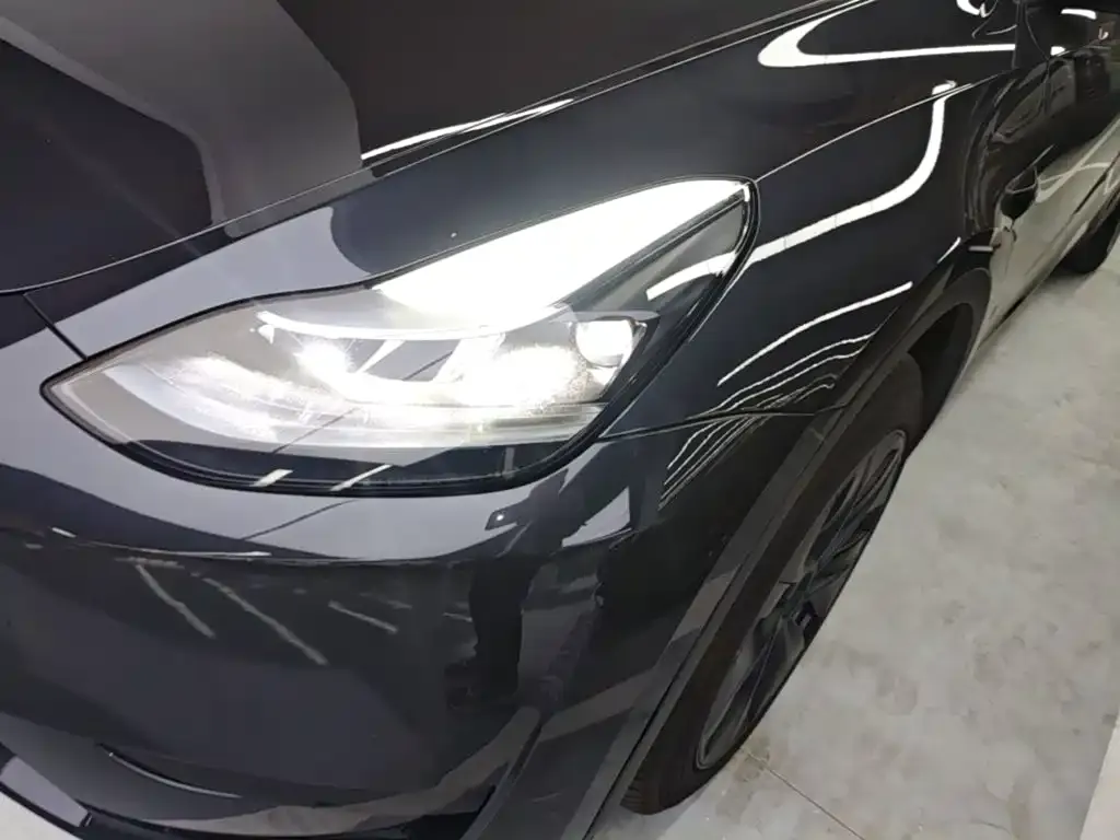 Tesla Model Y Rear-Wheel Drive Version 2024 — фото 24