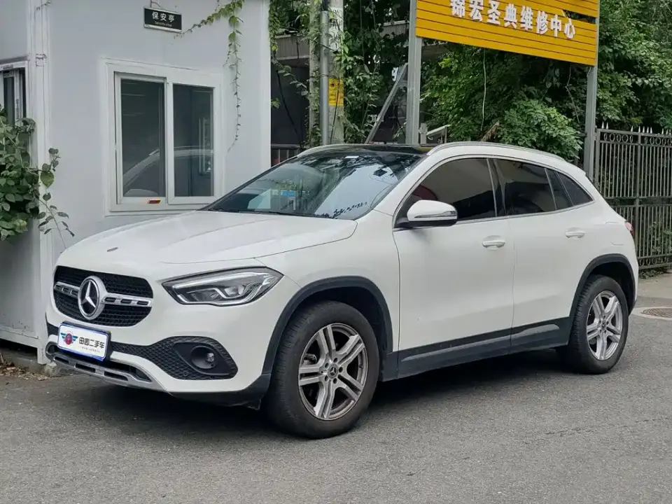 Mercedes-Benz GLA-Class GLA 200 2023