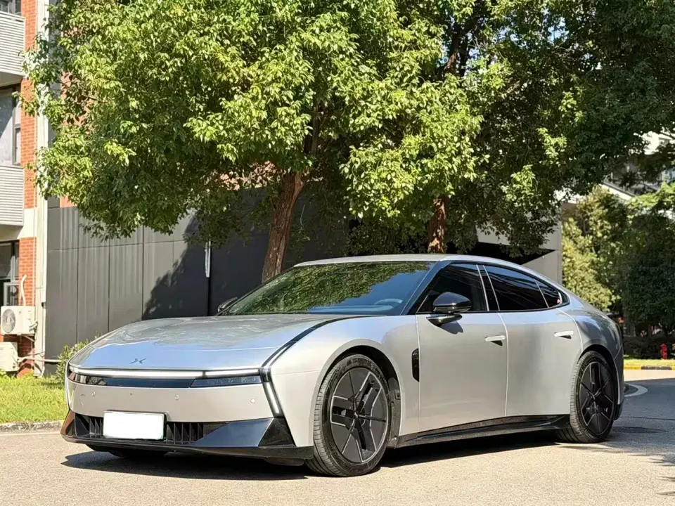 XPeng P7 702km Long Range Edition 2025