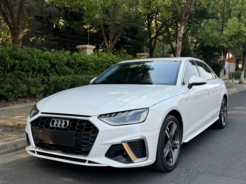 Audi A4L 40 TFSI quattro Luxury Dynamic 2021