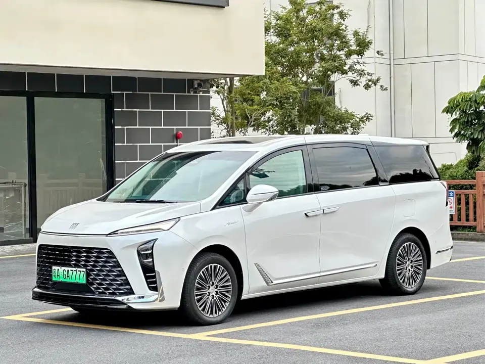 Buick GL8 New Energy Landglory Luxury Edition 7-Seater 2024