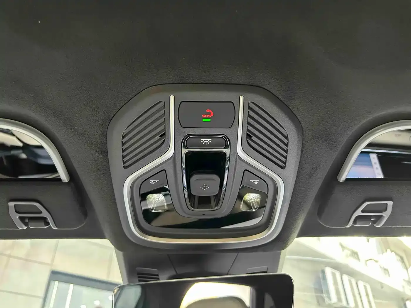 Geely Xingyue L Oriental Glory 2.0TD Automatic Star Collector Edition 2025 — фото 18
