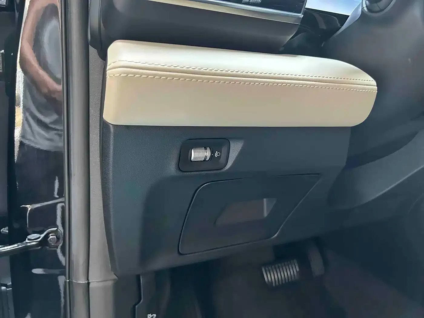 Geely Xingyue L Oriental Glory 2.0TD Automatic Star Collector Edition 2025 — фото 12