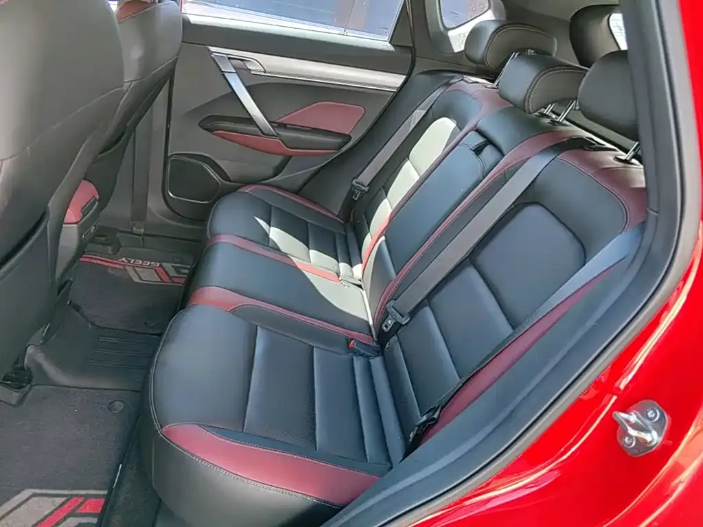 Geely Binyue Sport Edition 260T DCT Ranger China V 2019 — фото 17