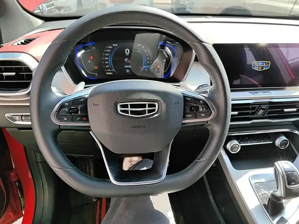 Geely Binyue Sport Edition 260T DCT Ranger China V 2019 — фото 11