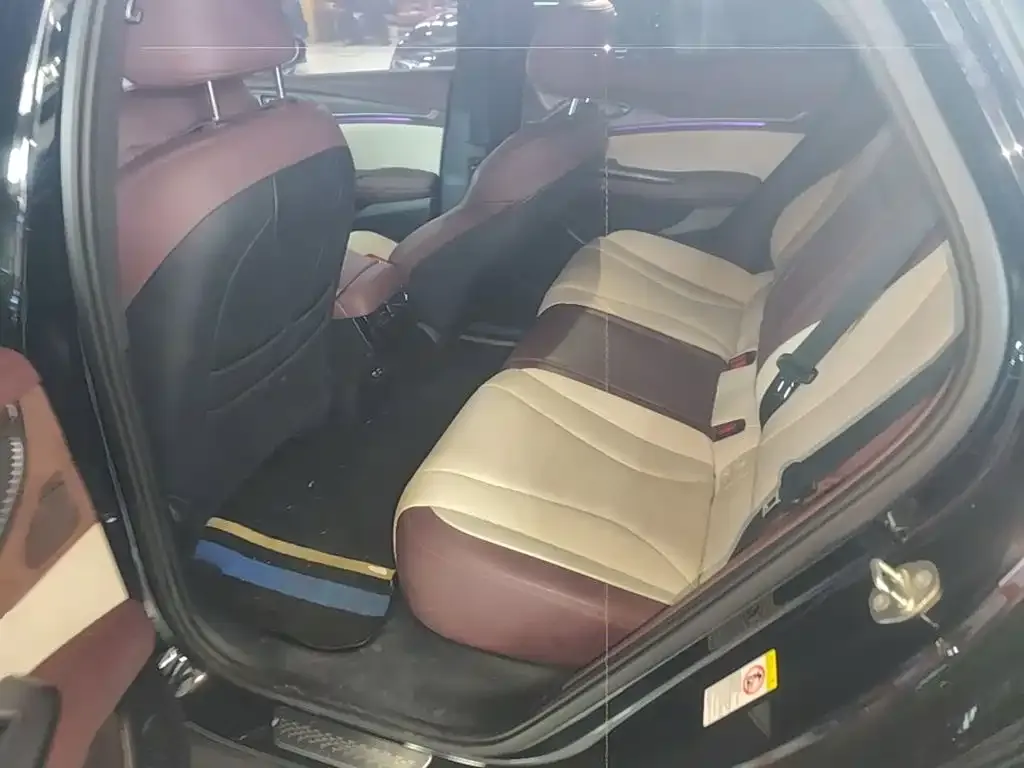 BYD Seal DM-i 1.5T 121km Premium 2024 — фото 17