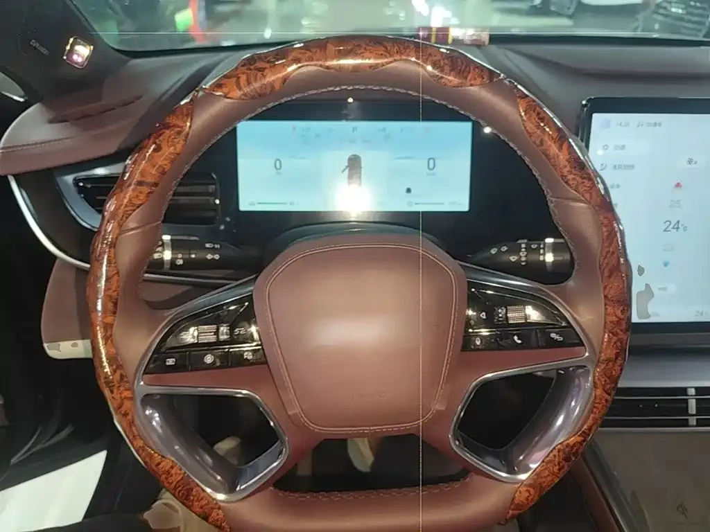 BYD Seal DM-i 1.5T 121km Premium 2024 — фото 11