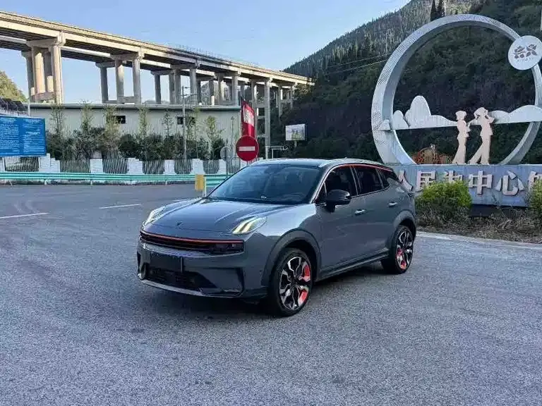 Lynk & Co 06 1.5T Halo 2021