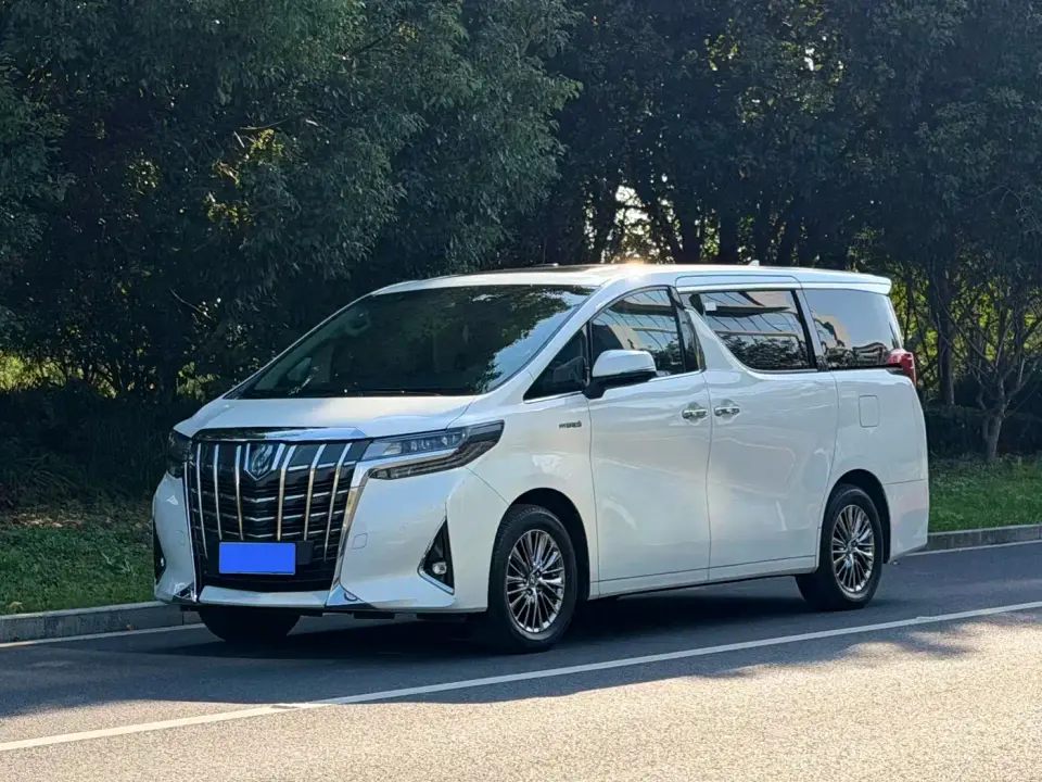 Toyota Alphard Hybrid 2.5L Luxury 2022