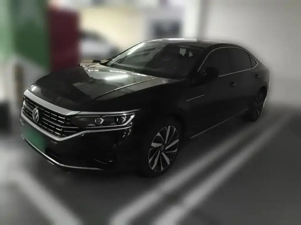 Volkswagen Passat 330TSI Luxury Edition 2022