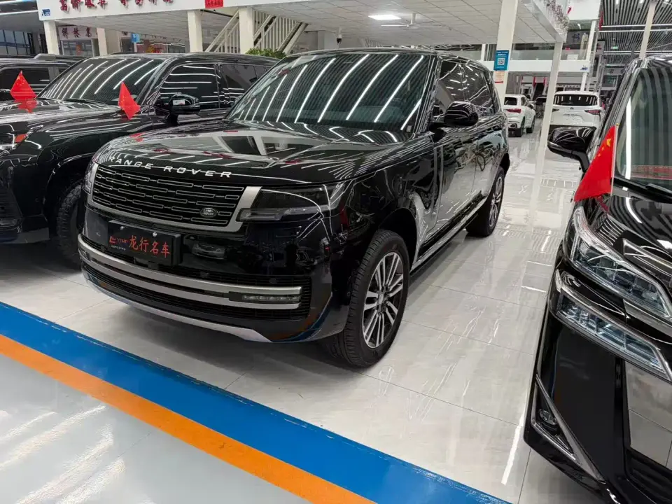 Land Rover Range Rover 3.0 L6 400PS Golden Age Extended 7-Seater 2024
