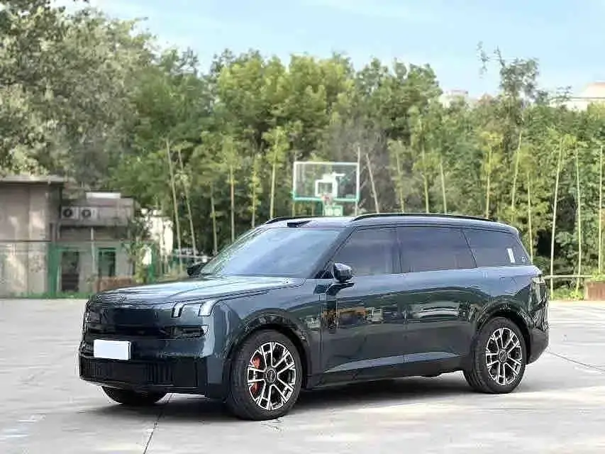 Lynk & Co 900 2.0T Ultra 2025