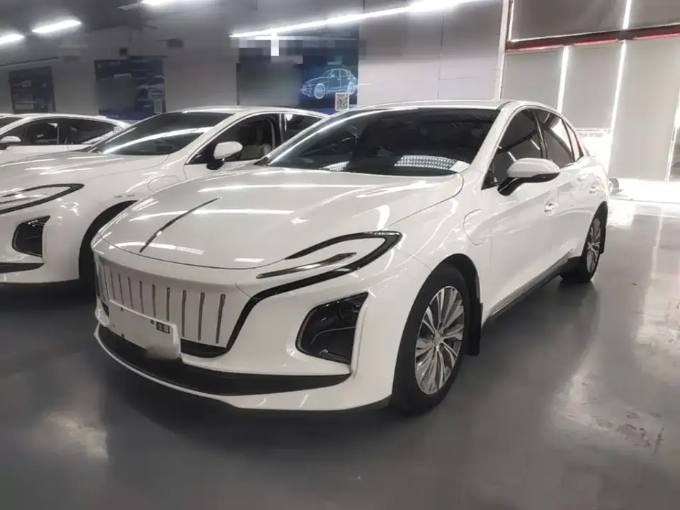 Hongqi E-QM5 Model 450km Travel Edition 2024