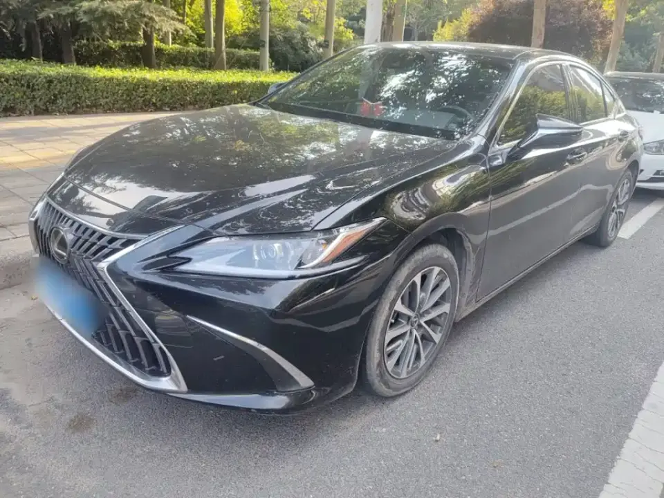 Lexus ES 200 Excellence Edition 2023