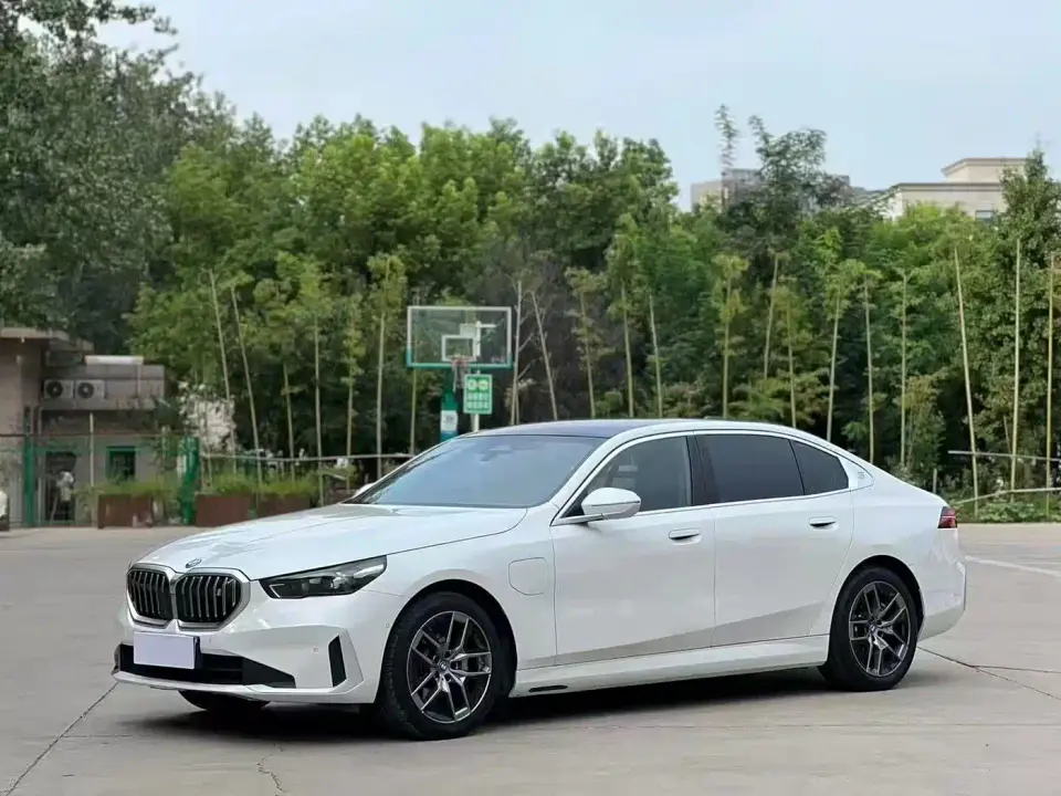 BMW i5 eDrive 35L M Sport Package 2024