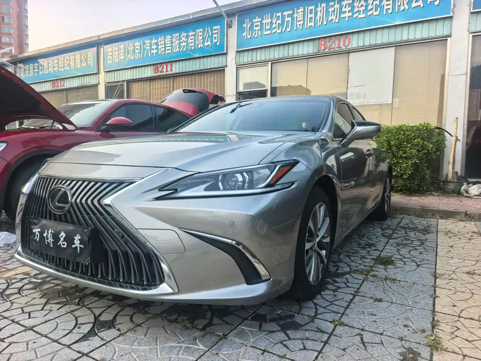 Lexus ES 200 Luxury Edition 2020