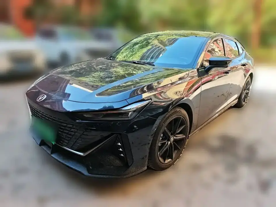 Changan UNI-V 1.5T Premium Model 2023