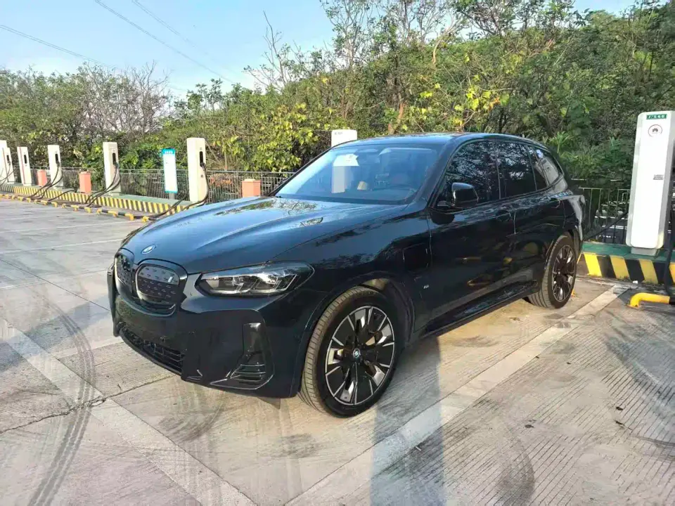 BMW iX3 Pioneer Type 2023