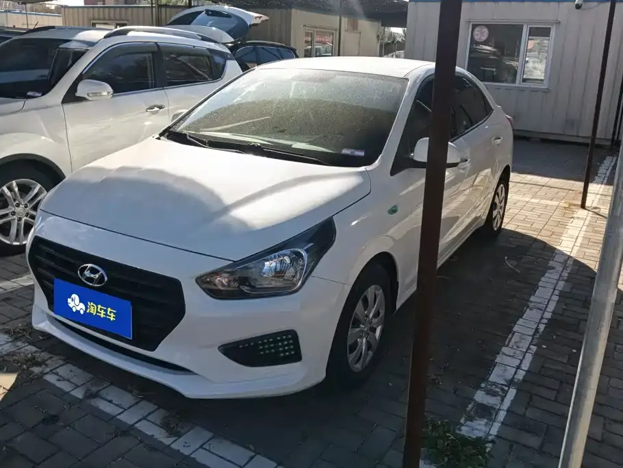 Hyundai Verna 1.4L Manual Renewal Edition China VI 2020