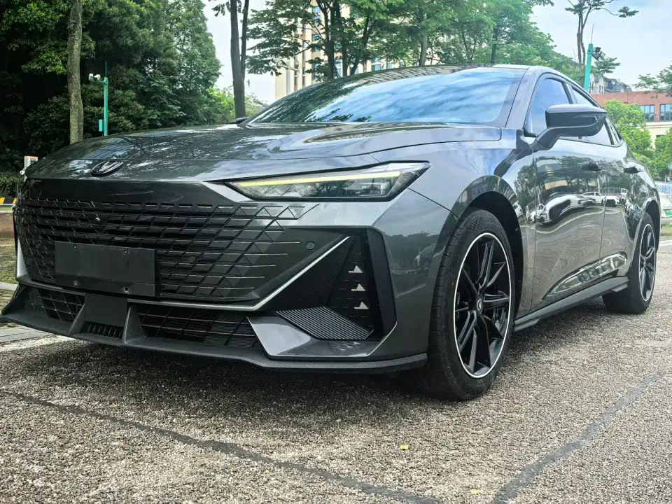 Changan UNI-V 1.5T Premium Model 2023