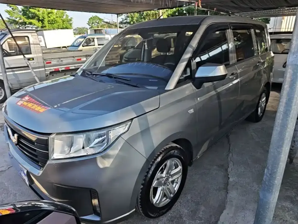 Wuling Motors Wuling Hongguang PLUS 1.5T Manual Comfort 7-Seater 2020