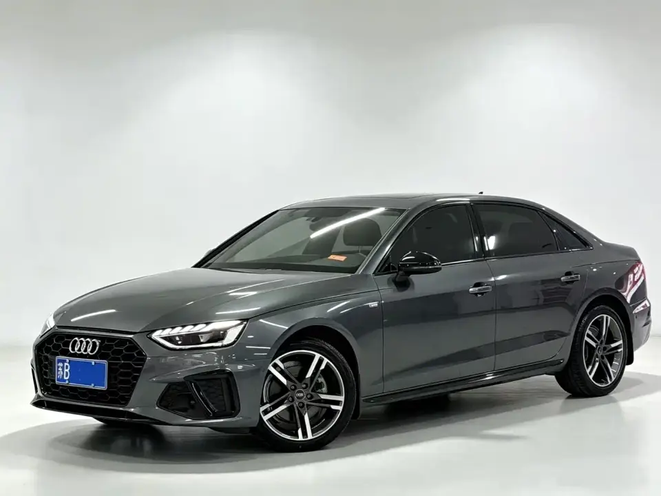 Audi A4L 40 TFSI Luxury Dynamic 2022