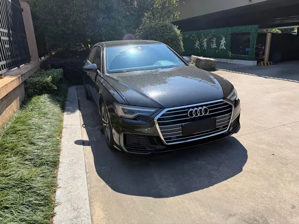 Audi A6L 40 TFSI Luxury Dynamic 2022