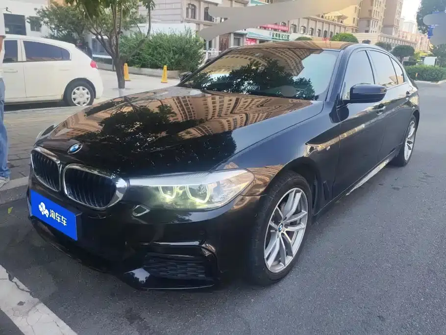 BMW 5 Series 525Li M Sport Package 2020