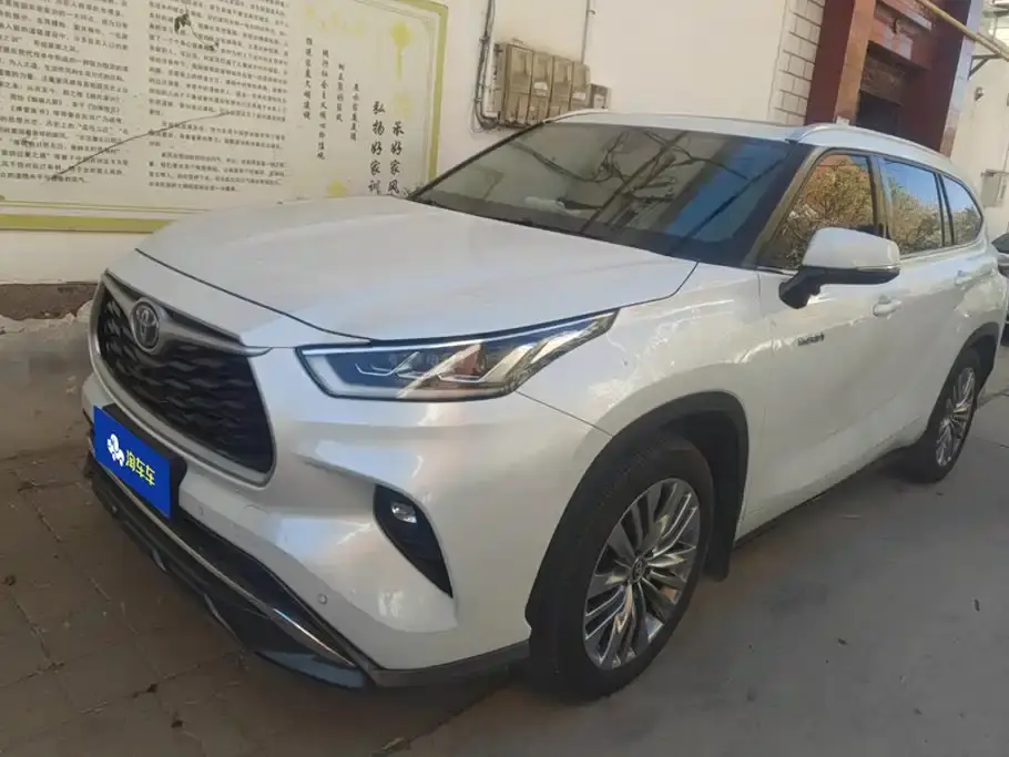 Toyota Highlander Model Dual Engine 2.5L 4WD Premium Edition 7-Seater 2022
