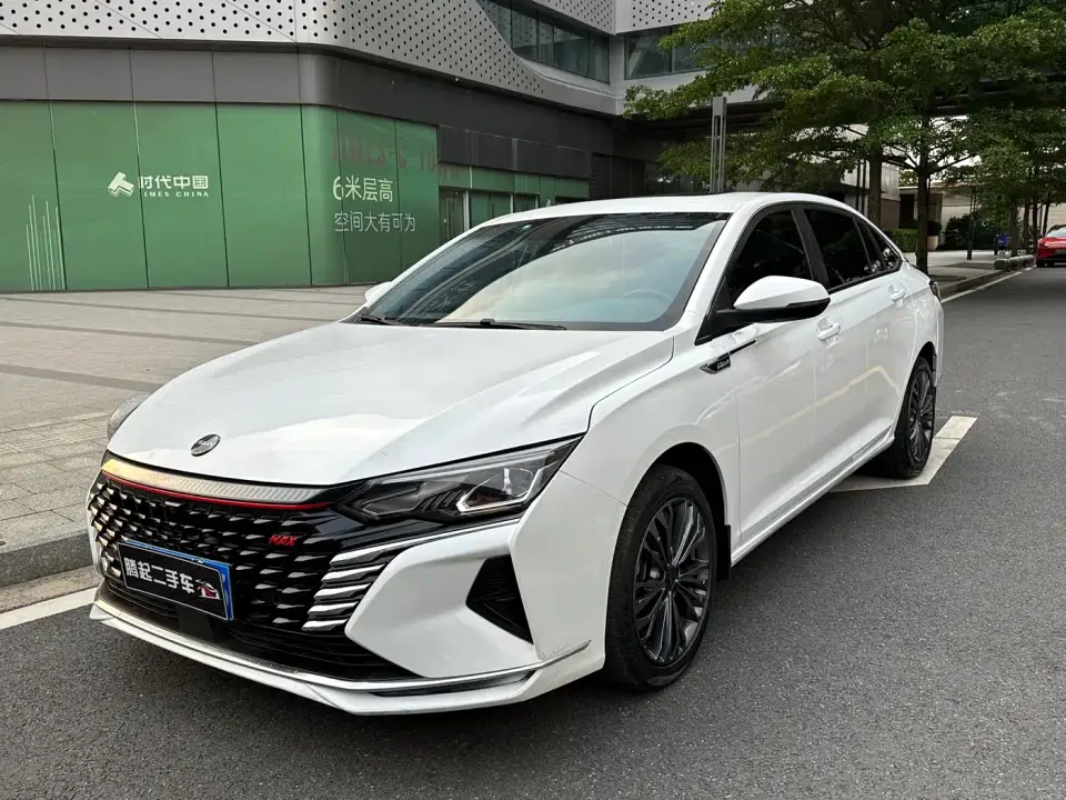 Dongfeng Aeolus Yixuan MAX 1.5T Ultra Cool Dad Edition 2023