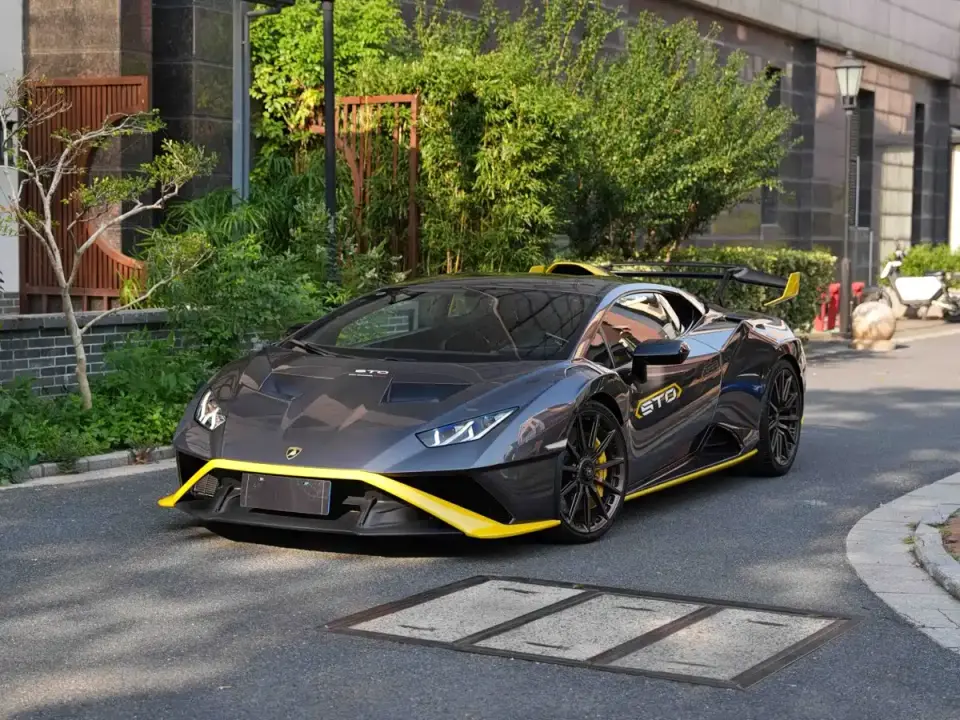 Lamborghini Huracán Huracán STO 2022