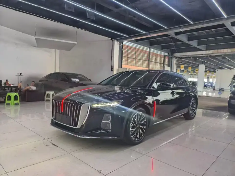 Hongqi H5 2.0T Automatic Smart Connect Flag Smooth Edition 2024