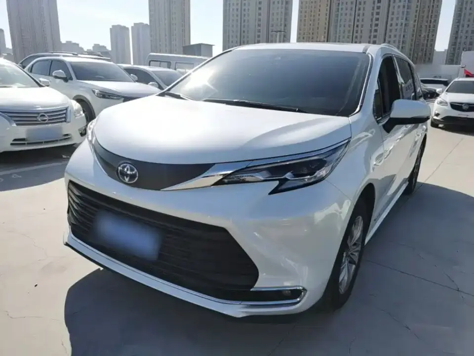 Toyota Sienna 2.5L Hybrid Comfort Edition 2023