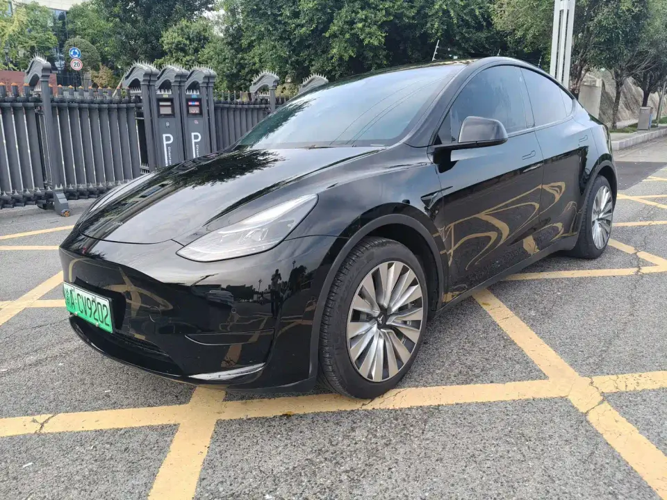 Tesla Model Y Facelift Rear-Wheel Drive Version 2023