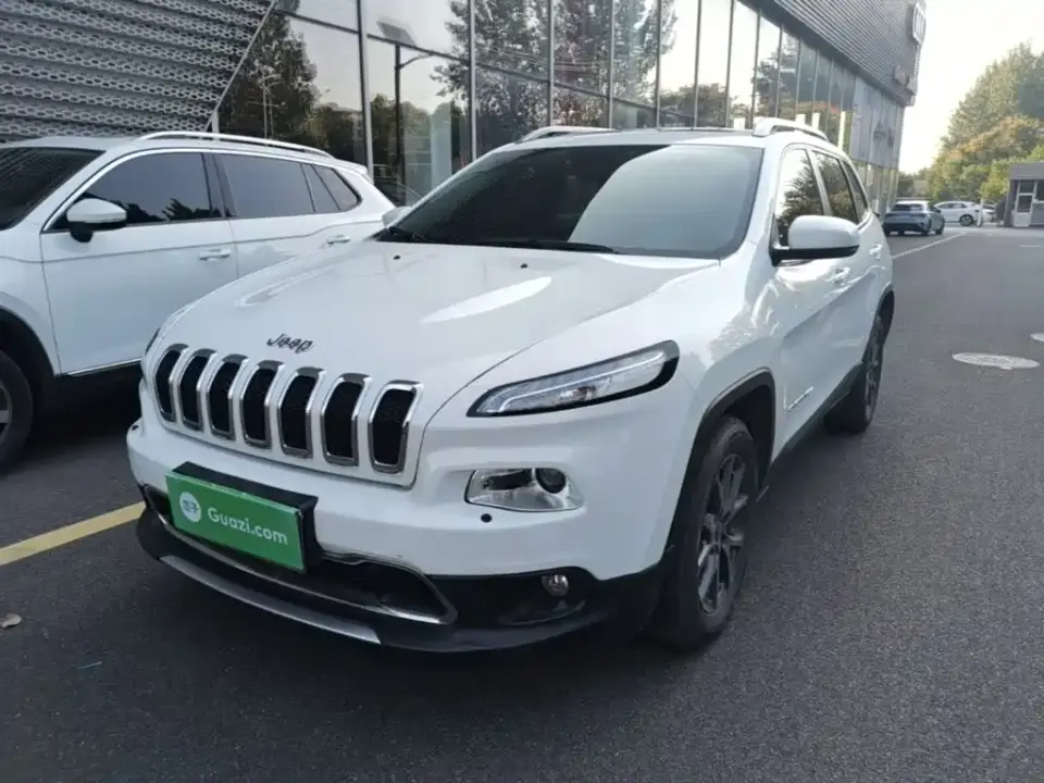 Jeep Cherokee 2.0L 2WD Classic Sport Edition 2021